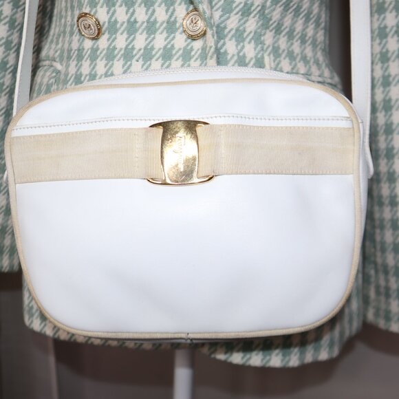 SALVATORE FERRAGAMO | Leather Crossbody Bag | Gold-Tone Hardware - Picture 5 of 10